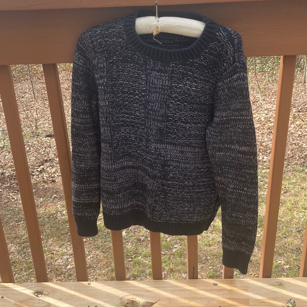 Banana Republic black and white cotton sweater